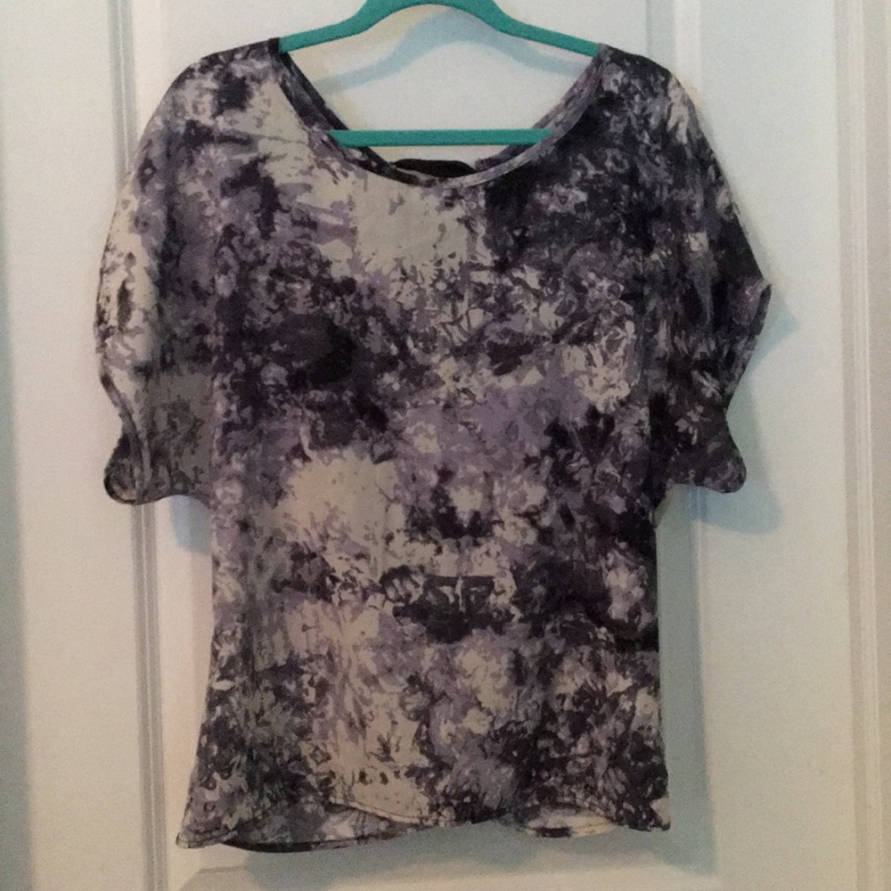 Pattern tie back blouse